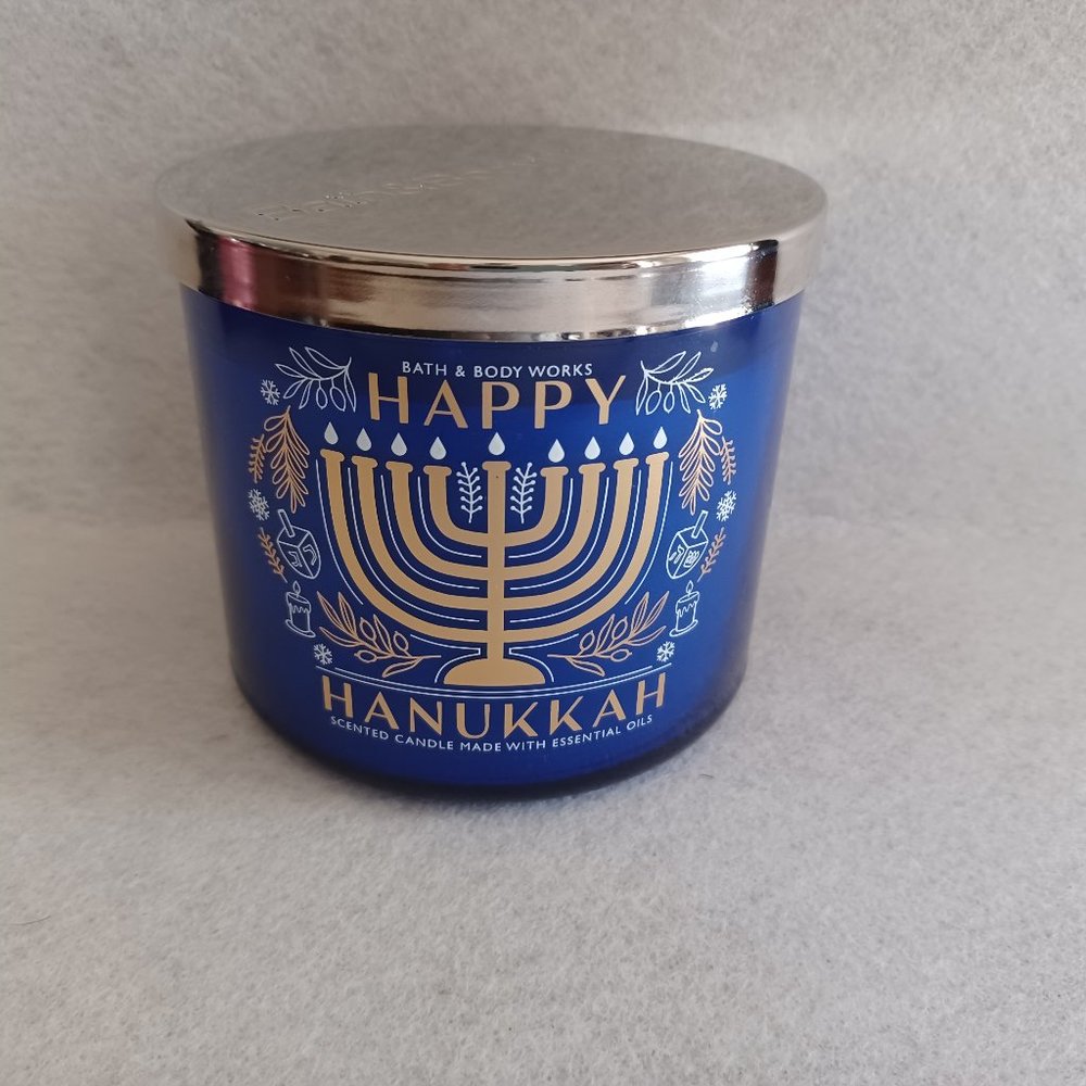 Bath & Body Works Happy Hanukkah 3 Wick Candle NEW